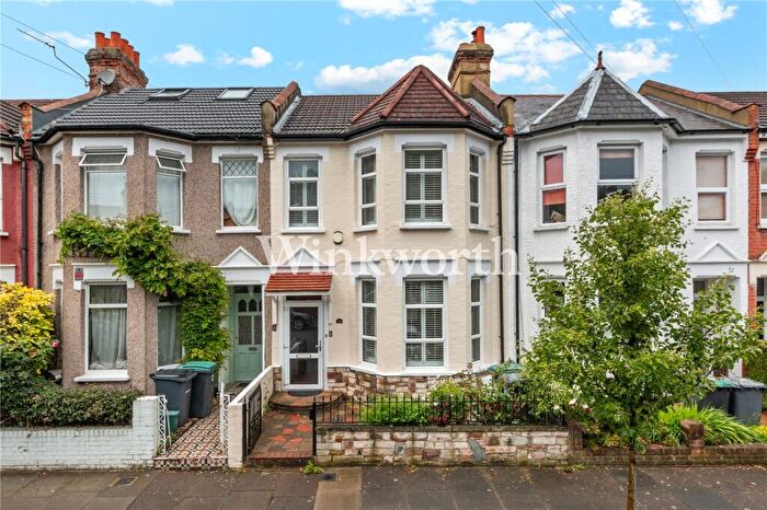 3 Bedroom Terraced House To Rent In Cobham Road, London, N22