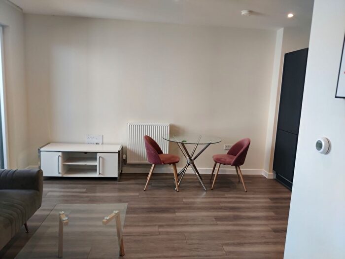 1 Bedroom Flat To Rent In Green Ferry Way, London, E17