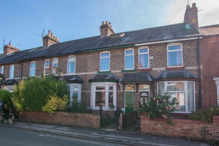 3 Bedroom Terraced House To Rent In Burton Stone Lane, York, YO30