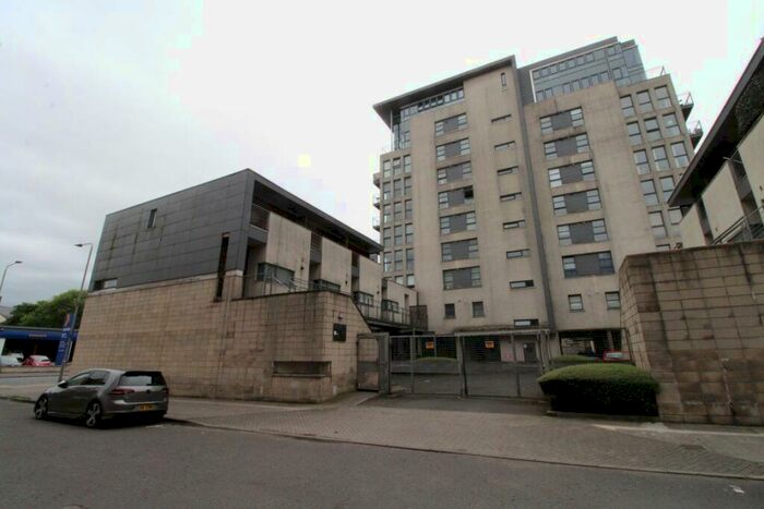 2 Bedroom Flat To Rent In Muirhouse Street, Glasgow, G41