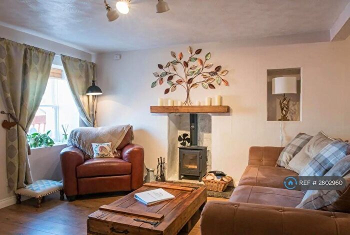 2 Bedroom Terraced House To Rent In Main St, Carnwath, ML11