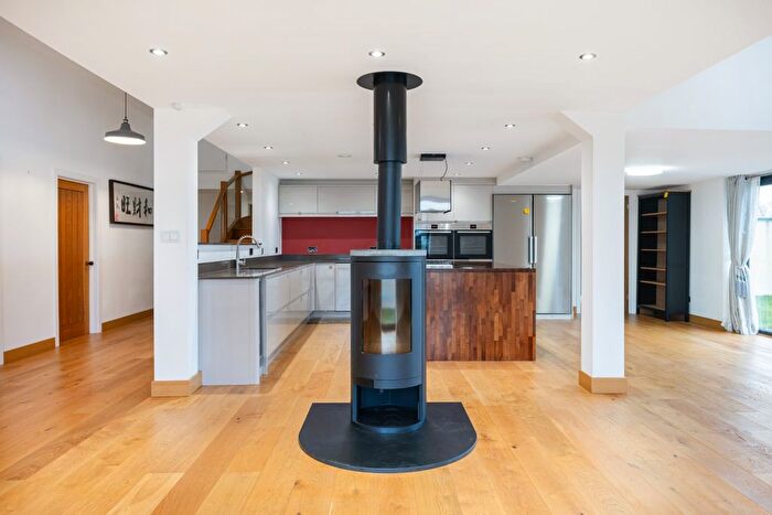 5 Bedroom Flat To Rent In Grove, Wantage, OX12