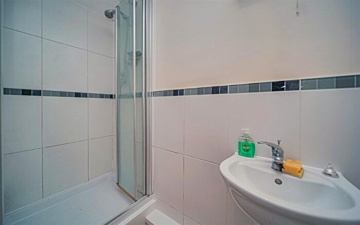 2 Bedroom Flat For Sale In Foundry Close, Melksham, SN12