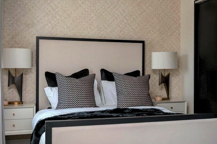 2 Bedroom Apartment For Sale In The Lakes, Channels, CM3
