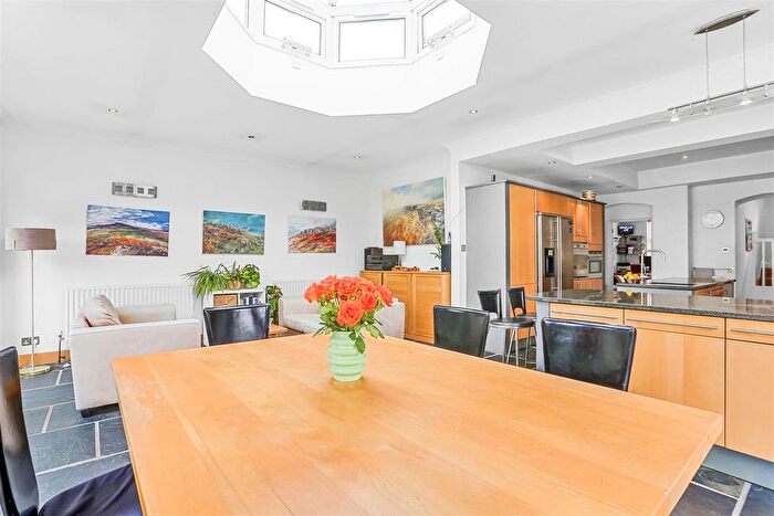 5 Bedroom Detached House For Sale In Burdon Lane, Cheam, SM2