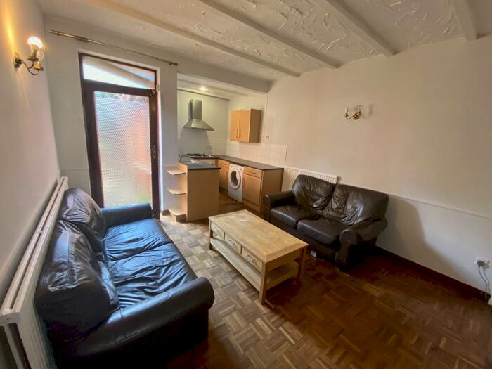 4 Bedroom Terraced House To Rent In Barclay Street, West End, LE3