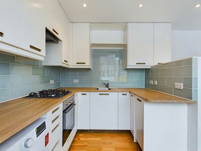 4 Bedroom Flat To Rent In High Street, Bristol, BS16