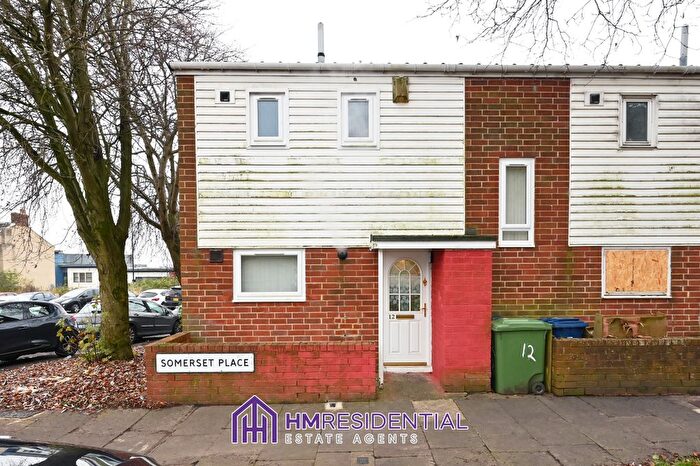 2 Bedroom End Of Terrace House To Rent In Somerset Place, Newcastle Upon Tyne, NE4