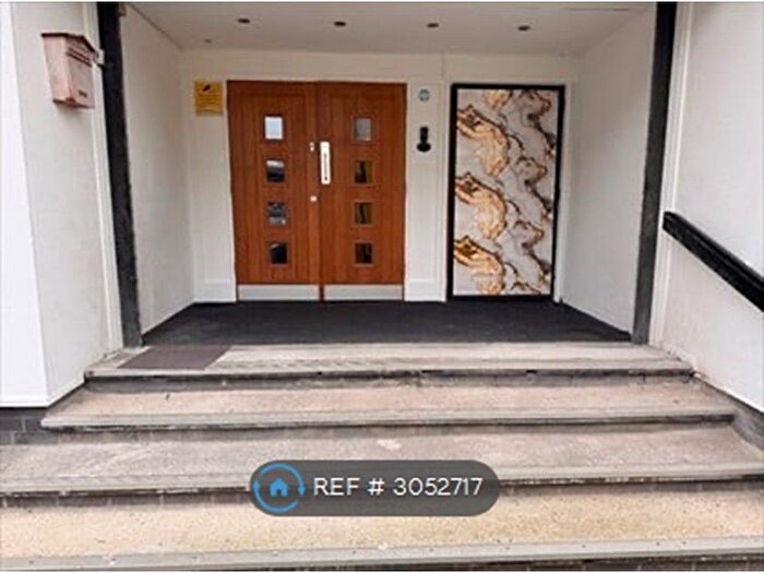 3 Bedroom Flat To Rent In Preston St, Fleetwood, FY7