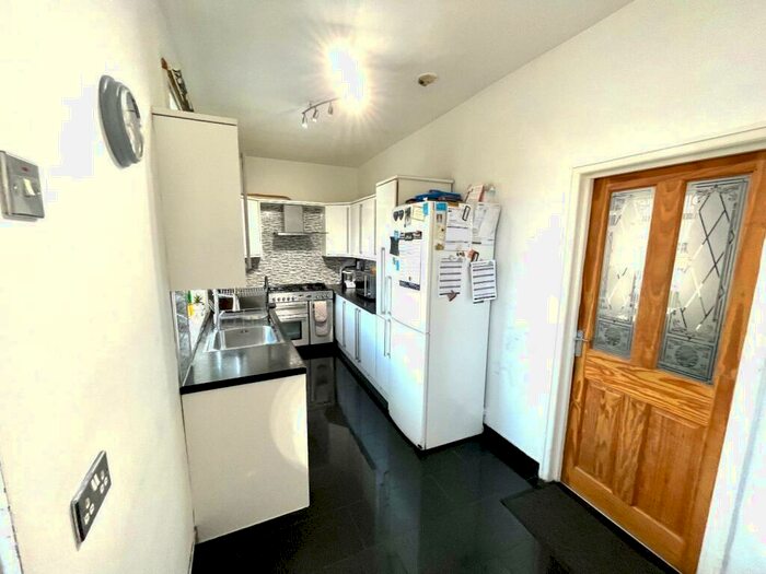 3 Bedroom Terraced House For Sale In Rudding Street, Crosland Moor, Huddersfield, HD4