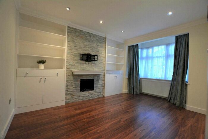 4 Bedroom Terraced House To Rent In Engel Park, Mill Hill, NW7