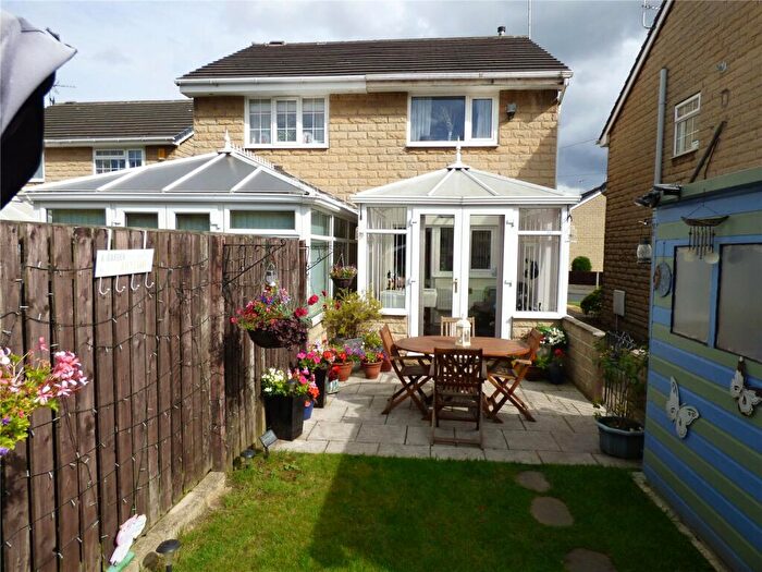 2 Bedroom Semi-Detached House To Rent In Clarence Street, Cleckheaton, West Yorkshire, BD19