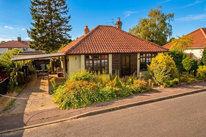 2 Bedroom Detached Bungalow For Sale In Boundary Avenue, Hellesdon, Norwich, NR6