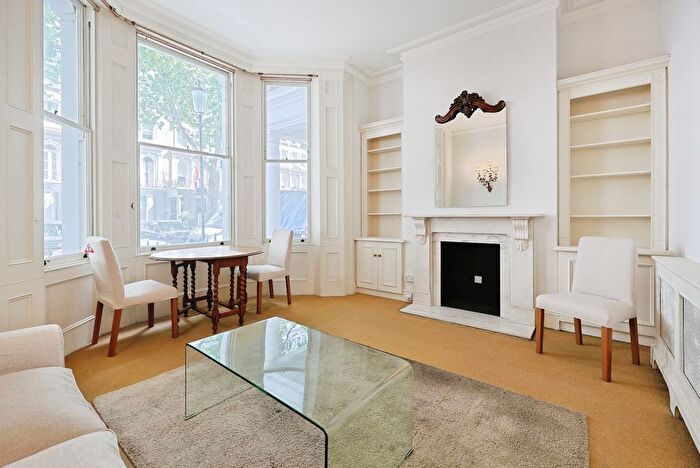 2 Bedroom Flat To Rent In Beaufort Gardens, London, SW3