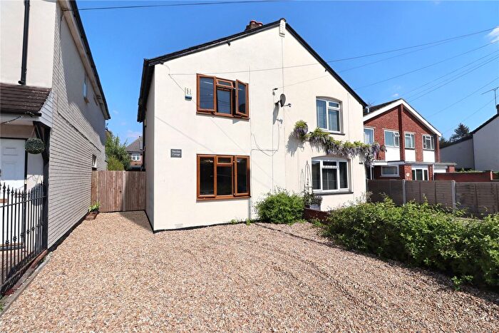 2 Bedroom Semi-detached House For Sale In Kingfield, Woking, Surrey, GU22