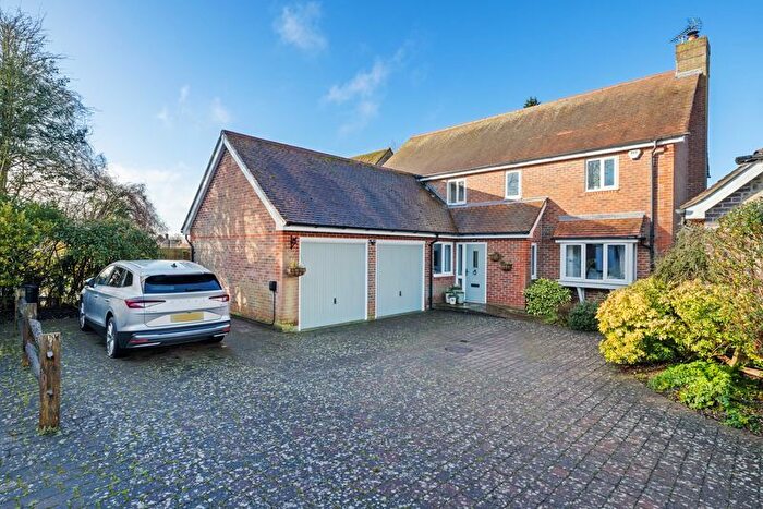 4 Bedroom Detached House For Sale In Duxford Close, Tangmere, PO20