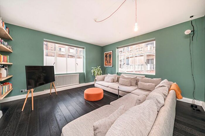 3 Bedroom Flat To Rent In Shore Road, Hackney, E9