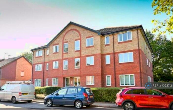 1 Bedroom Flat To Rent In Chetwood Road, Crawley, RH11