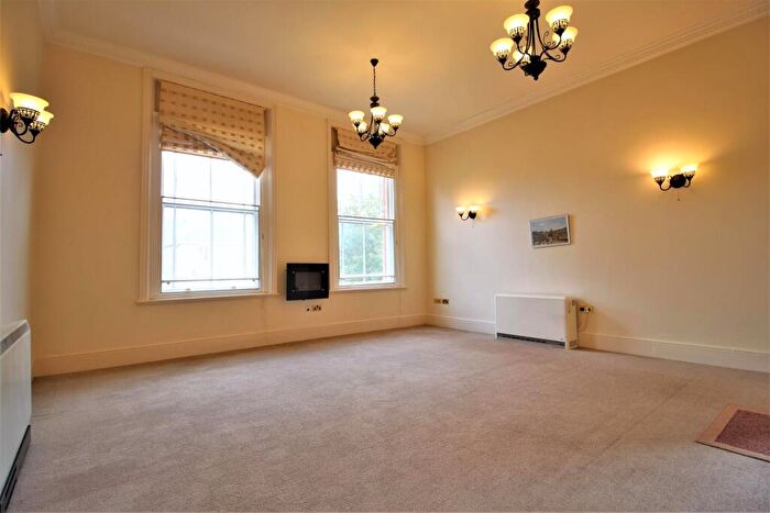 2 Bedroom Apartment To Rent In Duplex Apartment, Cliftonville -, NN1