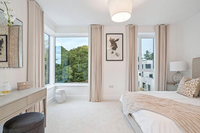 4 Bedroom Detached House For Sale In Clive Road, Great Warley, Brentwood, Essex, CM13