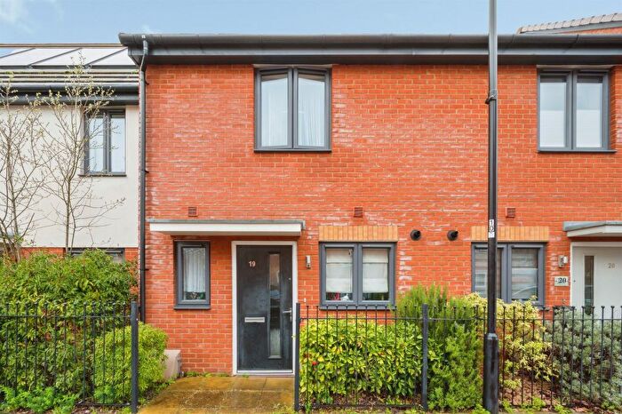 2 Bedroom Terraced House For Sale In Mercator Close, Southampton, SO16