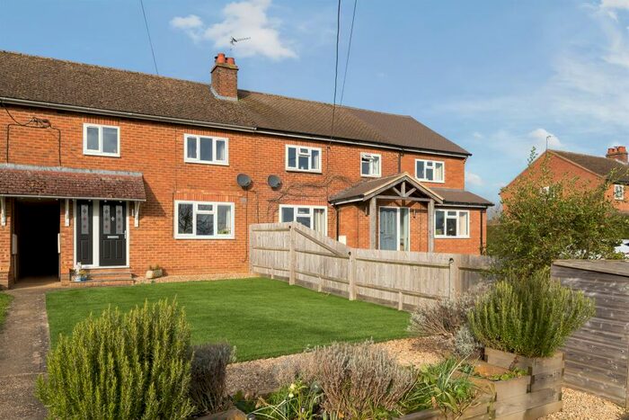 3 Bedroom Terraced House For Sale In Wick Road, Wigginton, Tring, HP23