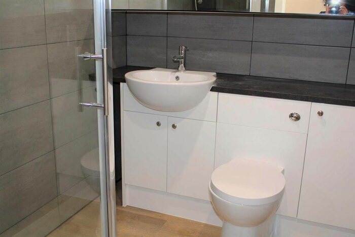 1 Bedroom Flat To Rent In High Street, West Bromwich, B70