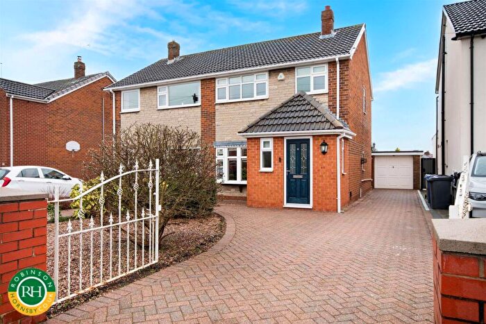 3 Bedroom Semi Detached House For Sale In Wong Lane, Tickhill, Doncaster, DN11