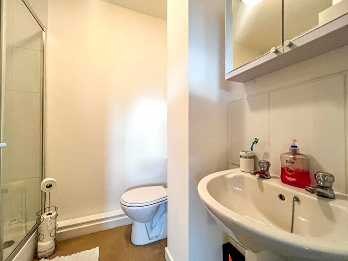 2 Bedroom Apartment To Rent In Guillemot Road, Portishead, Bristol, Somerset, BS20