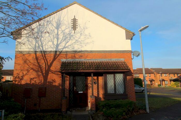 3 Bedroom Detached House To Rent In Eayre Court, St Neots, Cambridgeshire, PE19