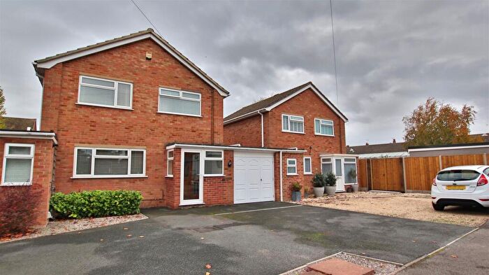 3 Bedroom House For Sale In Wynyards Close, Tewkesbury, GL20
