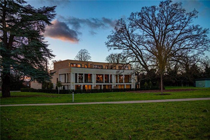 5 Bedroom House For Sale In The Crescent, Elms Road, Thame, Oxfordshire, OX9