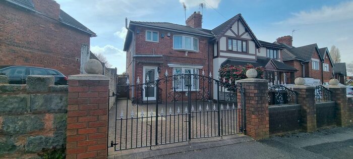 3 Bedroom Property To Rent In Drayton Street, Walsall, WS2