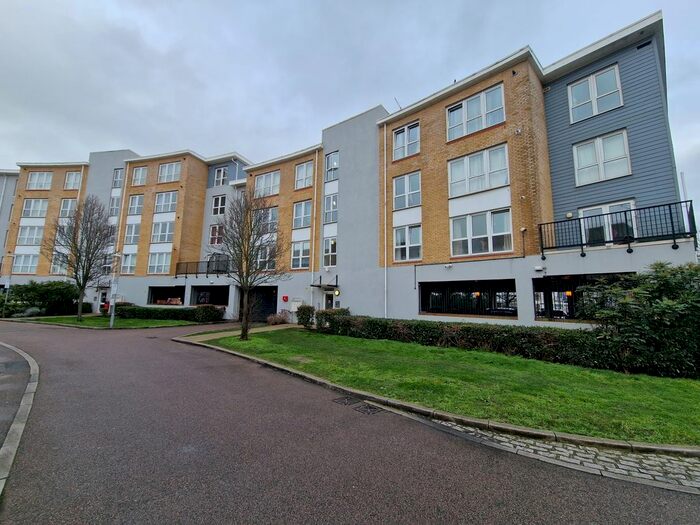 1 Bedroom Flat To Rent In Fisgard Court, Gravesend, Kent, DA12