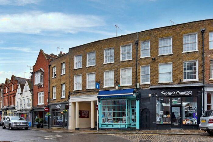 1 Bedroom Flat To Rent In High Street, Eton, Windsor, Berkshire, SL4