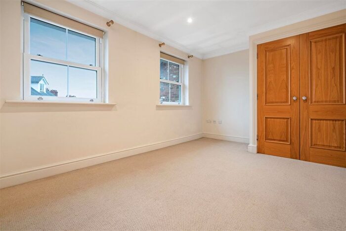 3 Bedroom Terraced House For Sale In Bowden Road, Sunninghill, SL5
