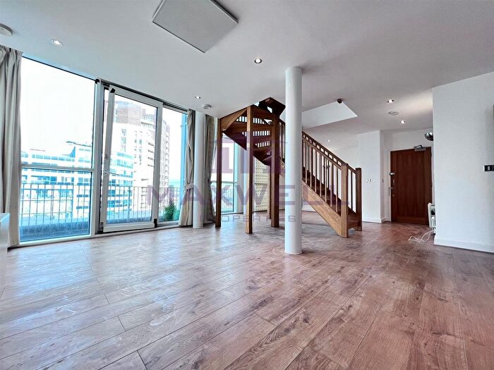 2 Bedroom Flat To Rent In Western Gateway, Royal Victoria, London, E16