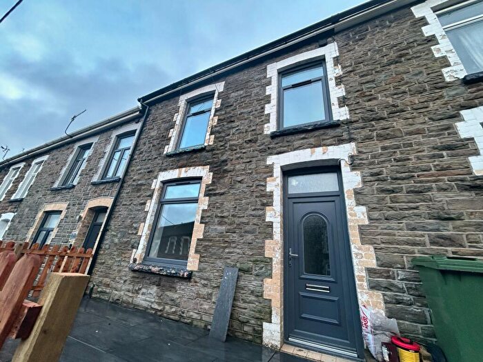 3 Bedroom House To Rent In William Street, Pontypridd, CF37