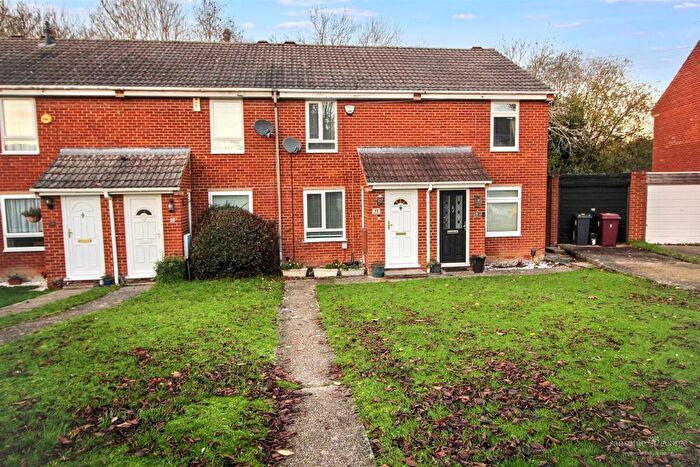 2 Bedroom Terraced House For Sale In Pottery Road, Tilehurst, Reading, RG30