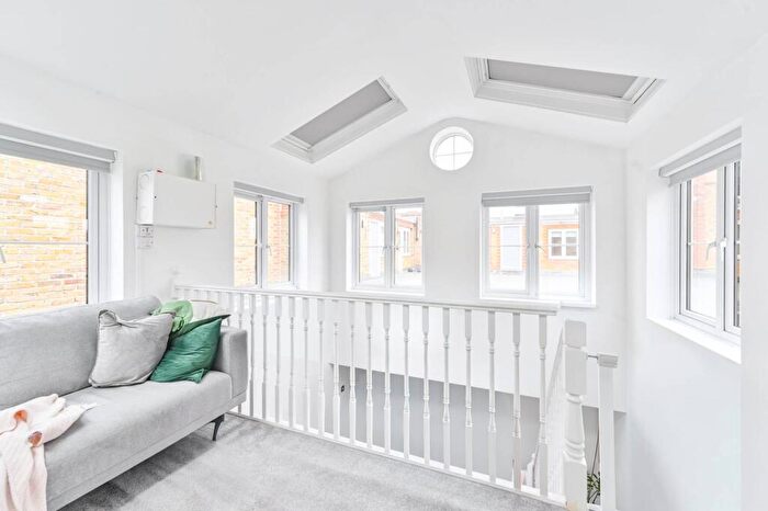 1 Bedroom Flat To Rent In Este Road, Battersea, London, SW11