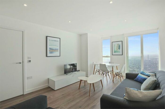 2 Bedroom Apartment To Rent In Pinnacle Apartments, Saffron Central Square, Croydon, CR0