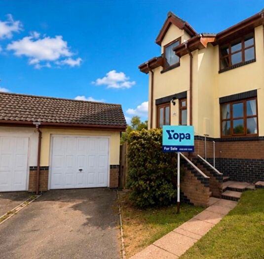 3 Bedroom Semi Detached House For Sale In Meadowside, Newquay, TR7