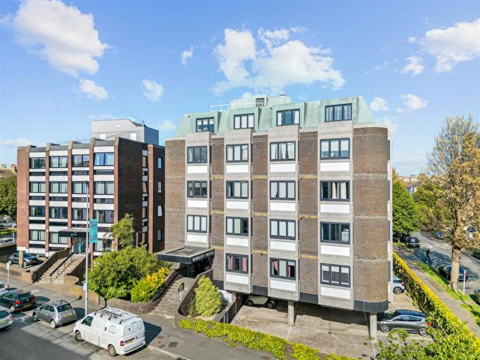 1 Bedroom Flat For Sale In Gildredge Road, Eastbourne, BN21