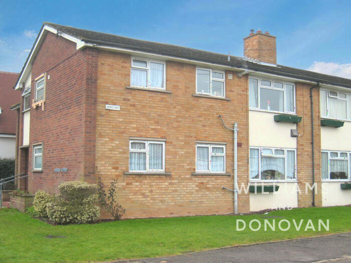 2 Bedroom Flat To Rent In Hillcrest Road, Hockley, SS5