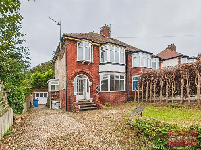 3 Bedroom Semi-detached House For Sale In Cornelian Avenue, Scarborough, YO11