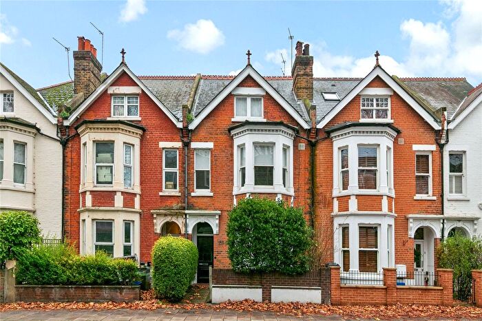 1 Bedroom Flat To Rent In Sandycombe Road, Richmond, TW9