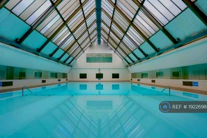 2 Bedroom Penthouse To Rent In Frobisher Place, London, SE15