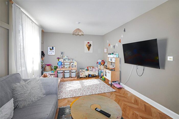 3 Bedroom Detached House For Sale In Wilson Drive, Cottingham, HU16