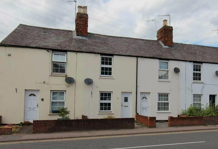 2 Bedroom Terraced House To Rent In Stoke Road, Aylesbury, HP21