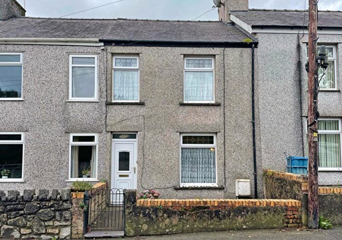 3 Bedroom Terraced House For Sale In Station Road, Llanrug, Caernarfon, Gwynedd, LL55
